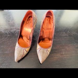 Authentic Gucci animal skin heels size 7B